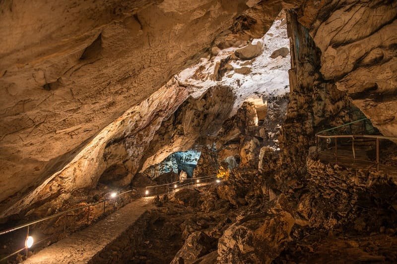 Магура — пещера, расположенная рядом с селом Рабиша, Видинская область