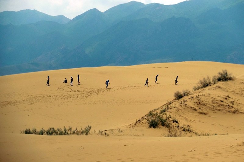 Сарыкум - крупнейший песчаный бархан в Европе