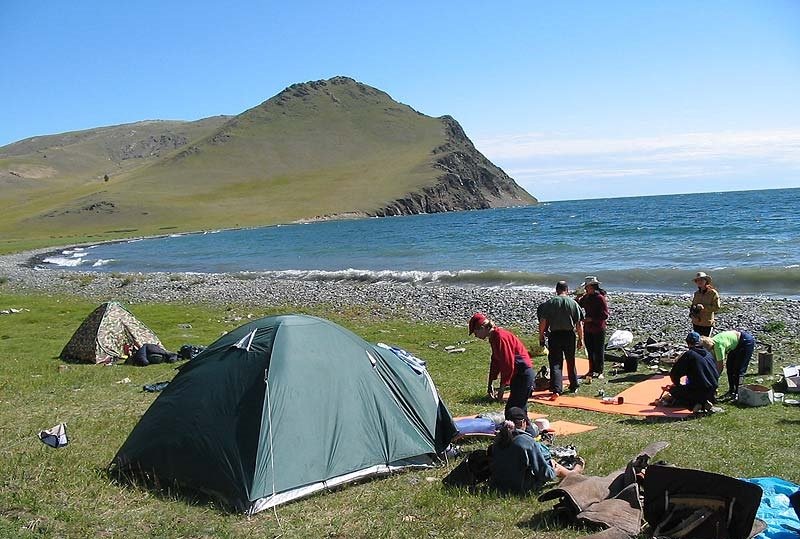 Комфорт гостиничного номера будет чередоваться с простотой палаточного лагеря