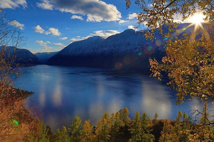 Телецкое озеро входит в состав комплекса Золотые горы Алтая