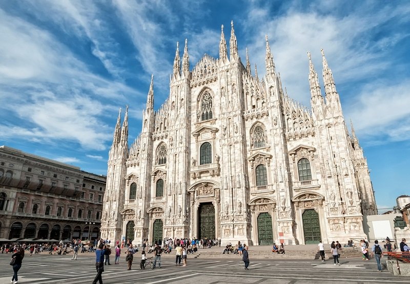 Миланский собор – одна из популярных достопримечательностей Италии