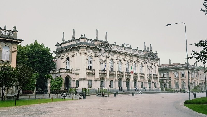 Politecnico di Milano – Миланский технический университет, один из крупнейших технических учебных заведений в Италии