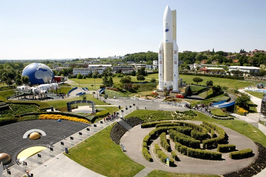 Город космоса или Cite de l’espace — тематический парк в Тулузе
