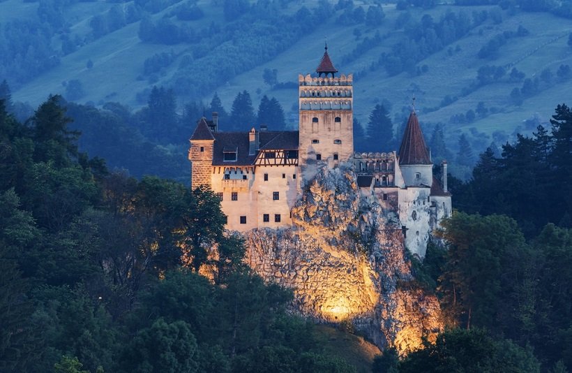 Замок Бран — одна из главных достопримечательностей Румынии